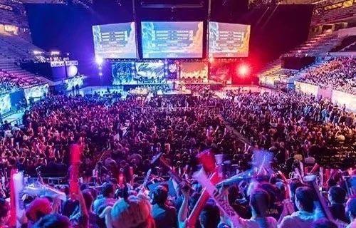 场激烈的角 场激烈的角